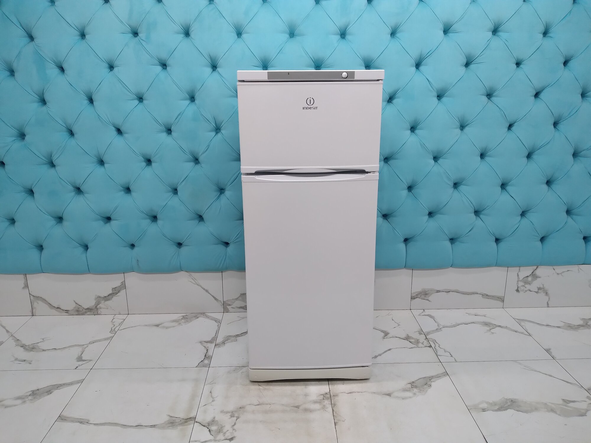 Холодильник INDESIT ST14510