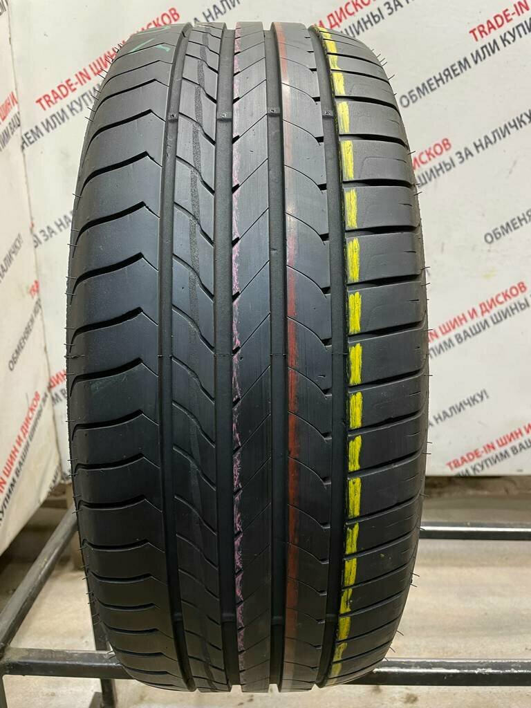 Goodyear EfficientGrip R17 215/50 95W БУ Шина Летняя