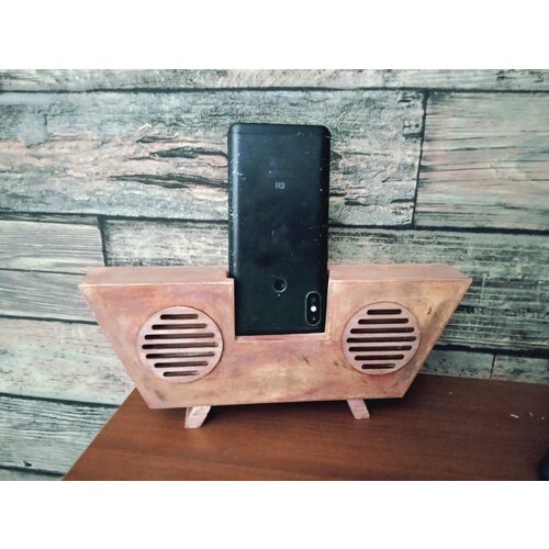 Подставка для телефона в стиле ретро. 