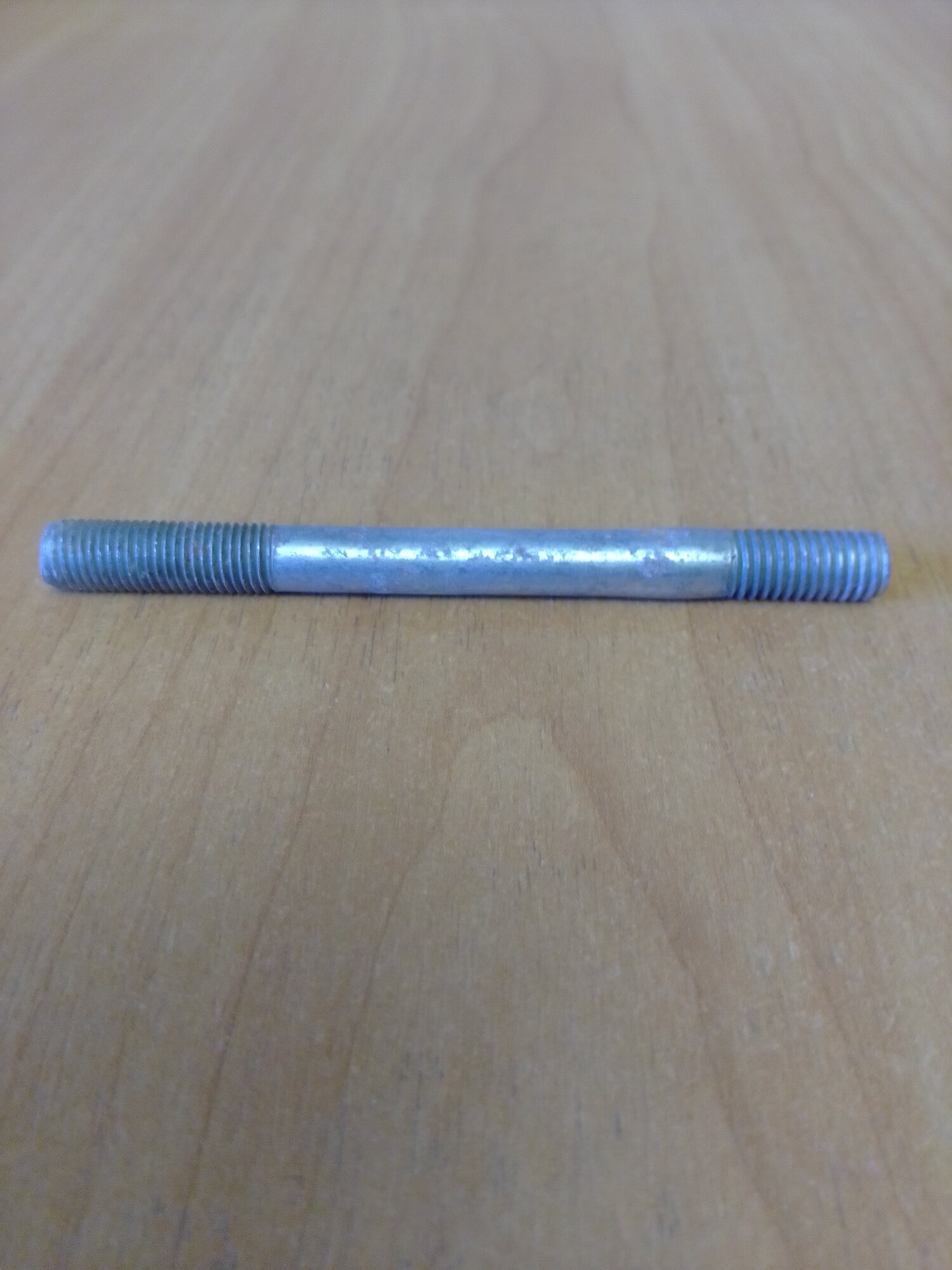 фото Шпилька М8х1х75 (помпы, термостата и др.) для автомобилей. 291762-п . Красная Этна.