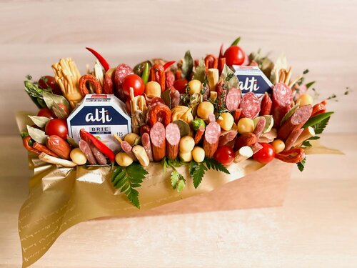 Изображение товара Букет "Хорошее Настроение" - мужской букет из сыров и колбасы