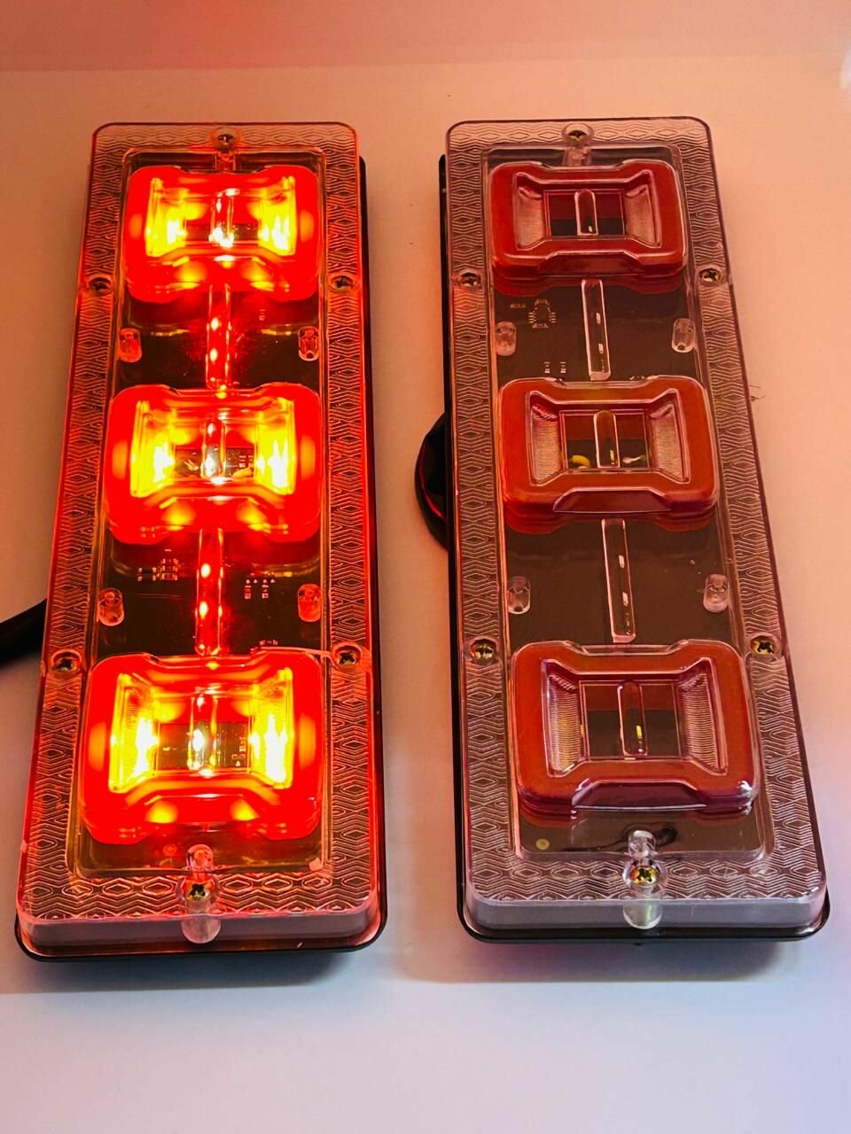 фото Светодиодные стоп-сигналы / Задние фонари 12-24v 30см