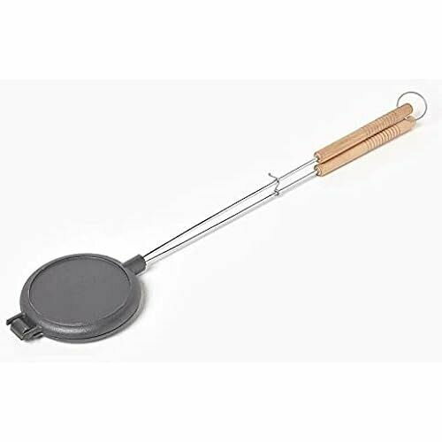 HOMESCAPES Чугунная вафельница для барбекю на открытом огне и кемпинга Круглая вафельница с деревянной ручкой длиной 82 см 2193100₽