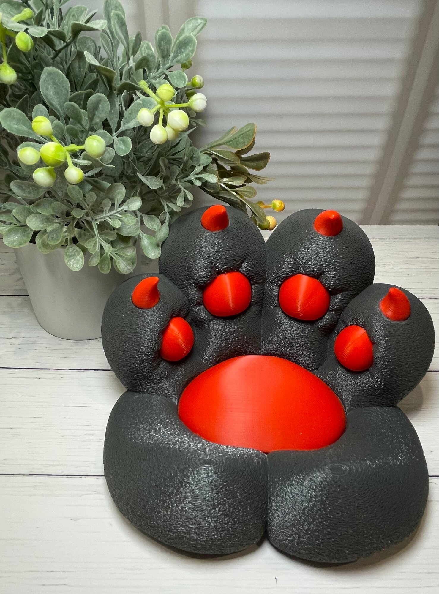 Подставка для телефона и планшета "Кошачья Лапка". 3D Печать 17х15,5х12,5, цвет графит