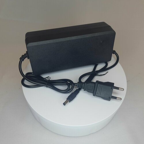 Зарядное устройство 12 Вольт 10 Ампер Li-ion 3S 126В 279900₽