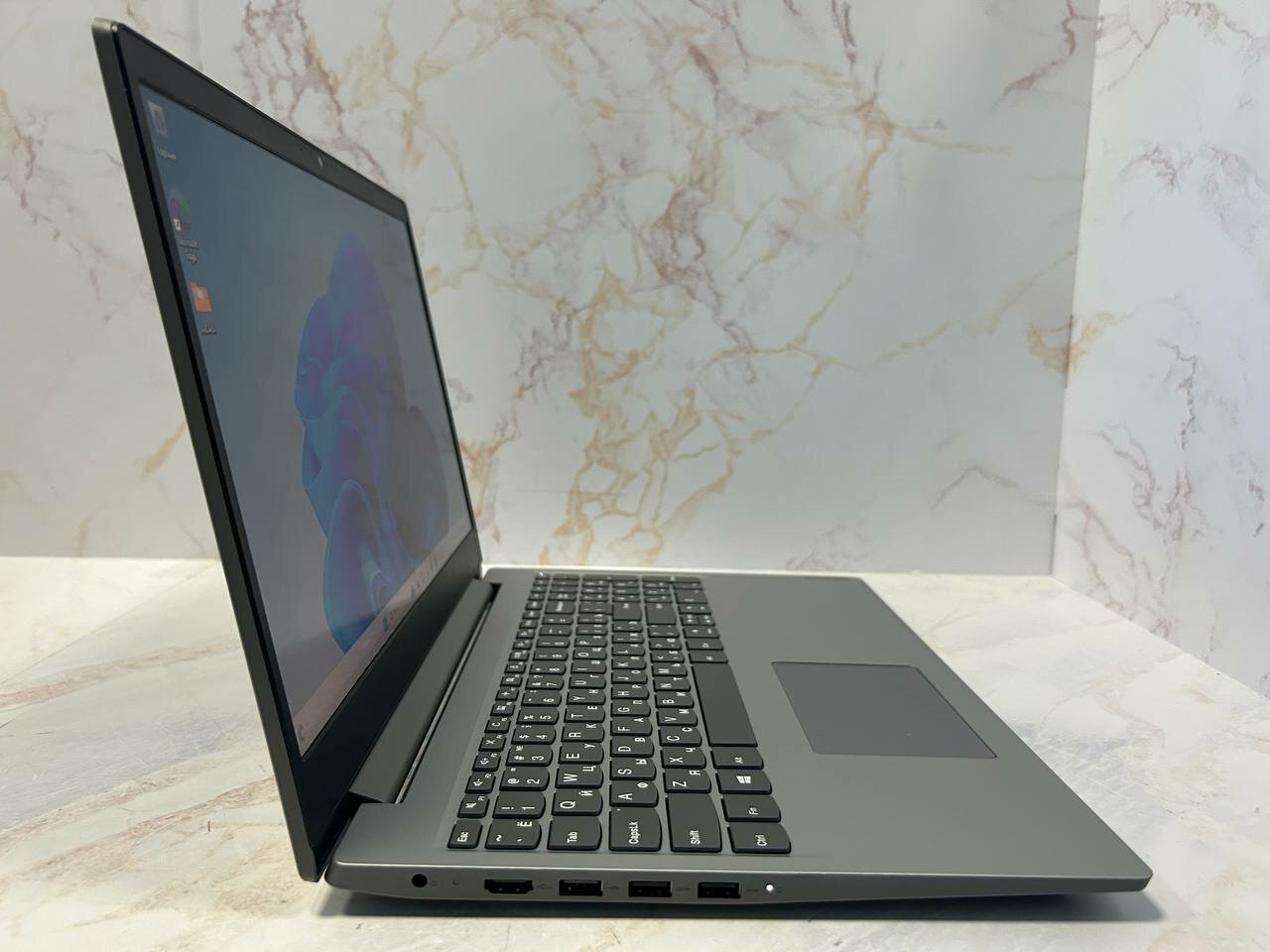 Ноутбук Lenovo IdeaPad S145-15IIL. Конфигурация: Intel Core i3 1005G1 1.2 ГГц/8 ГБ DDR4/512 ГБ SSD/Intel UHD Graphics/Windows 11 Домашняя 64/15.6"/1366x768 пикс. TN/B1 — фото 1