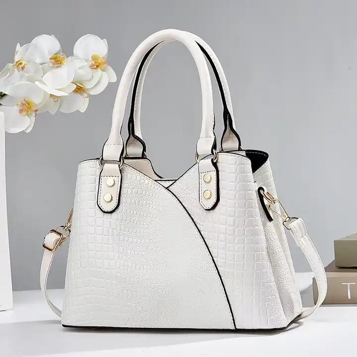 фото Сумка женская на плечо; через плечо; тоут; большая; кросс боди; классическая; повседневная; из кожи; кожаная; шоппер