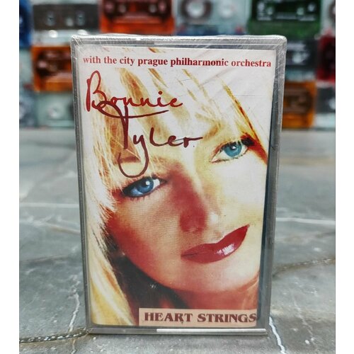 Bonnie Tyler With The City of Prague Philharmonic Orchestra Heart Strings, аудиокассета, кассета (МС), 2002, оригинал