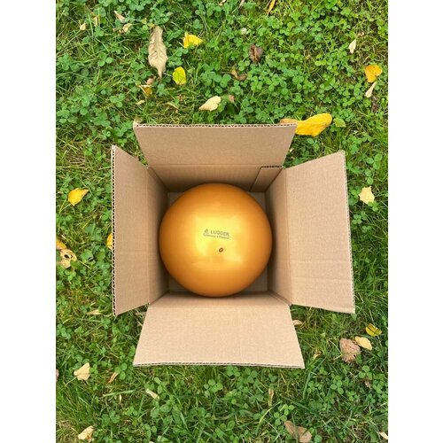 Мяч для художественной гимнастики Lugger 19 см золотой накачанный.