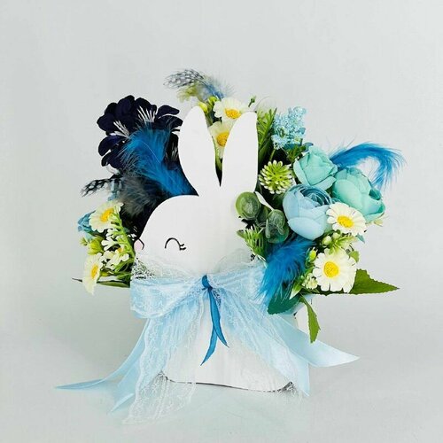 Пасхальная композиция с искусственными цветами 4580₽