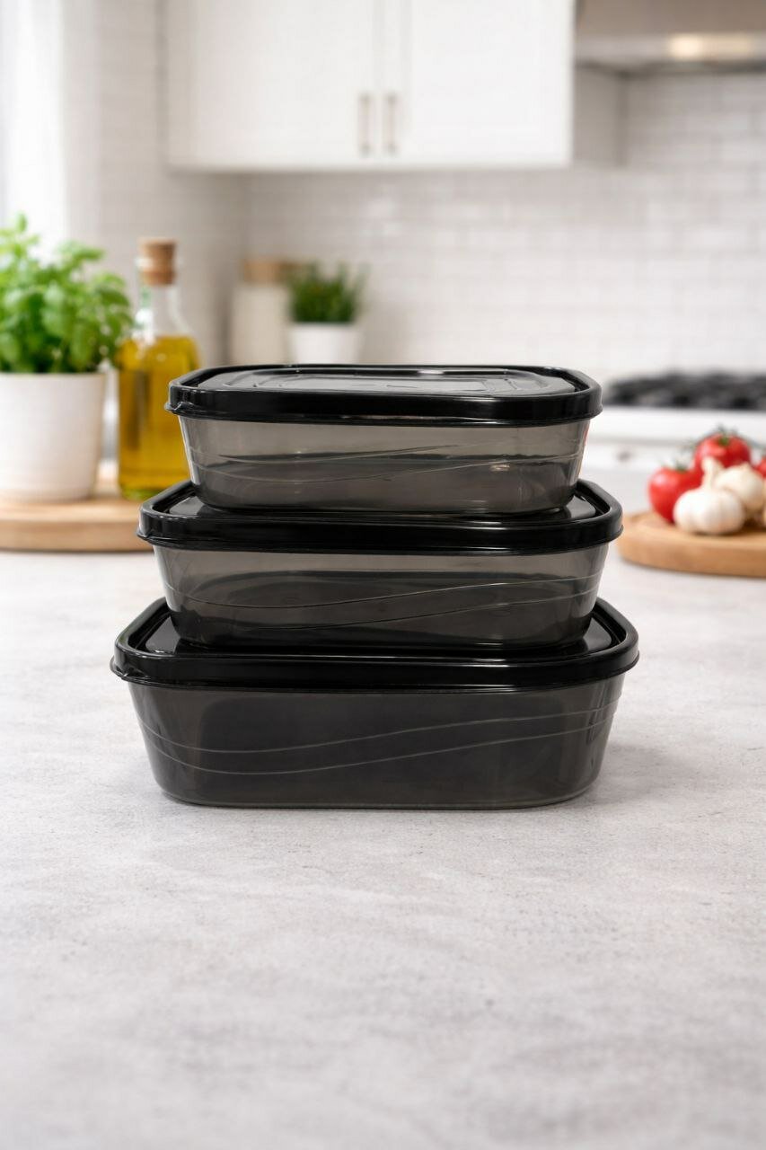 Прочные и лёгкие пластиковые контейнеры отлично подходят для ежедневного хранения и сохранения свежести еды.