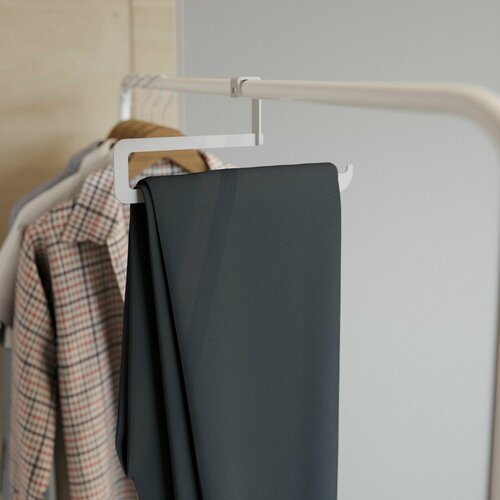 Плечики для одежды вешалка-перекладина TEMPACHE для брюк и юбок в шкаф гардеробную 325х14х15 белая 1 шт 449₽