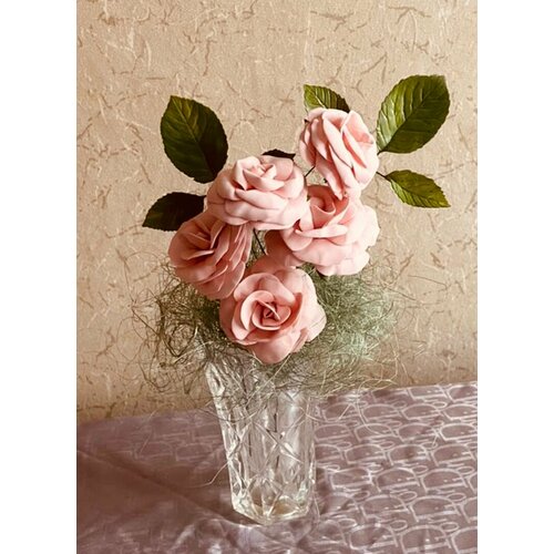 Букет из 5 розовых роз из фоамирана