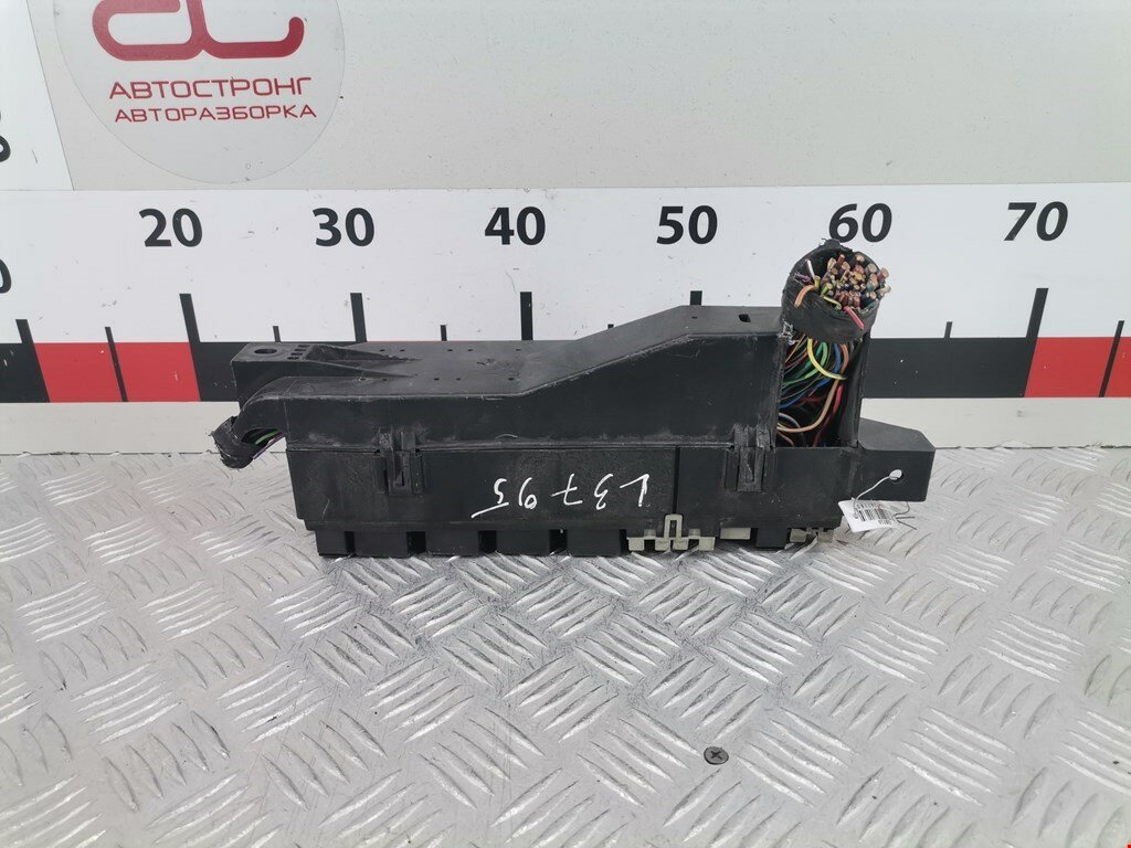 Блок реле и предохранителей Mazda Mpv 1999-2006 LW3W L3-DE купить в Красноярске 
