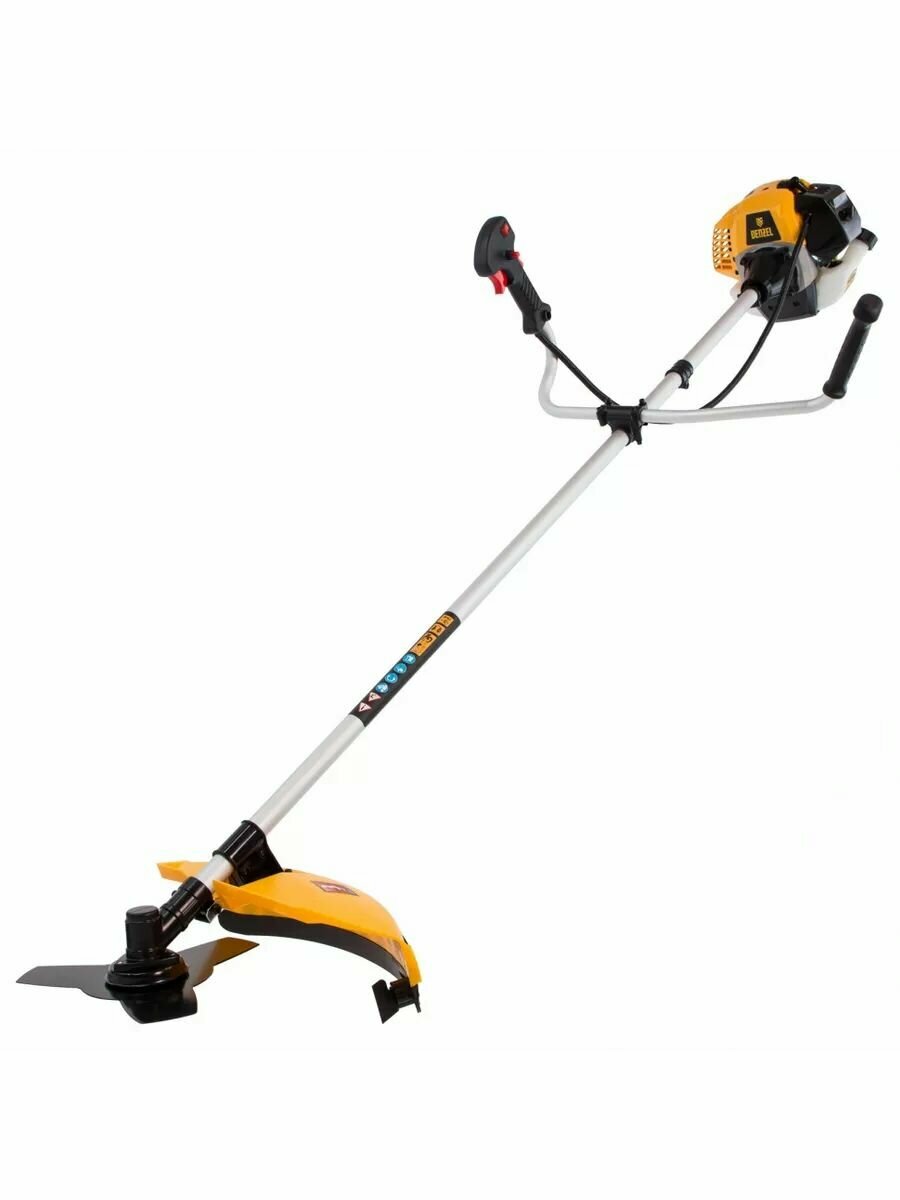 Триммер бензиновый DR-33 33 см3 неразъемная штанга состоит из 2 частей Denzel