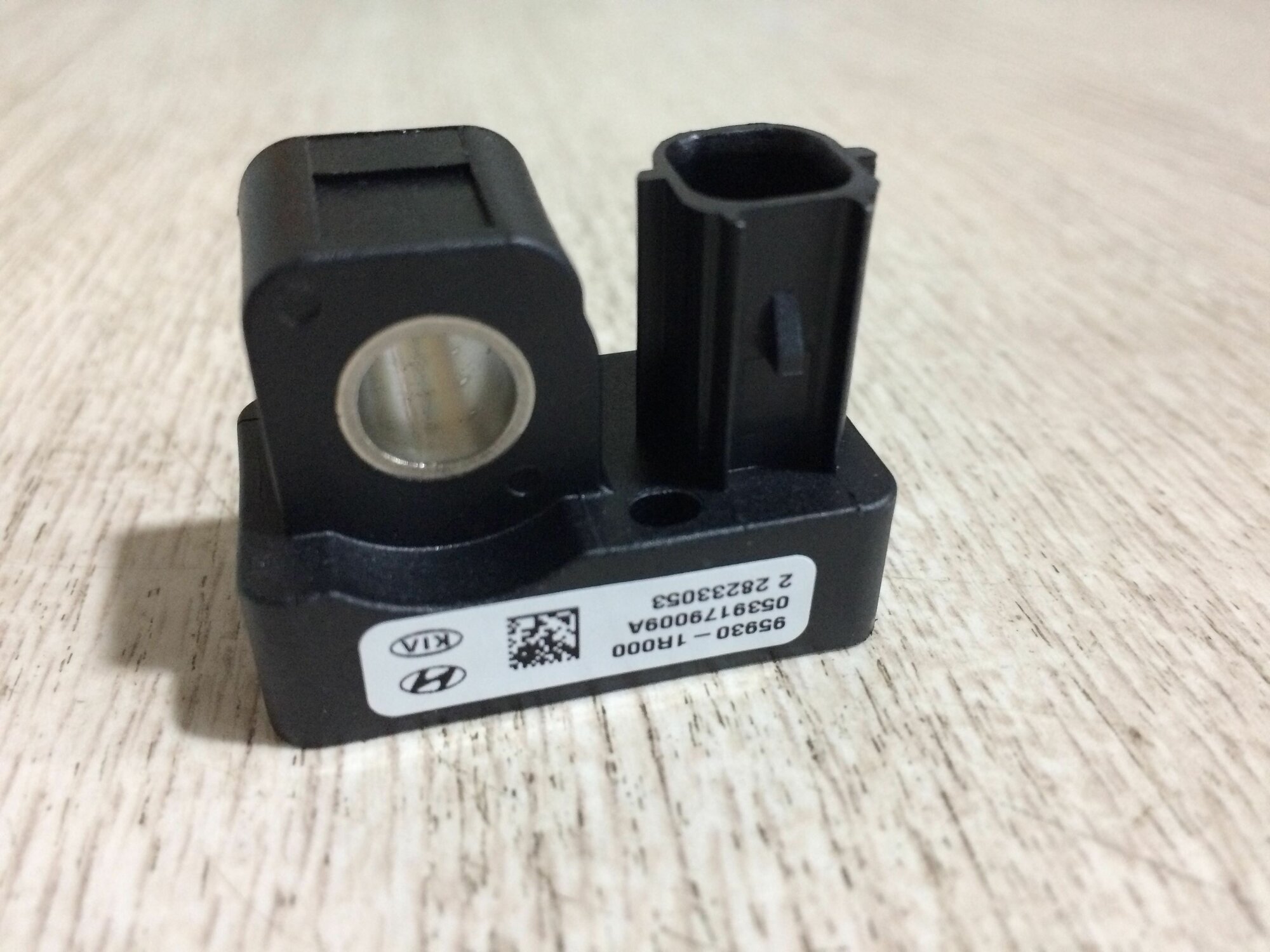 Датчик удара подушки безопасности Solaris Солярис 2011-2017гг