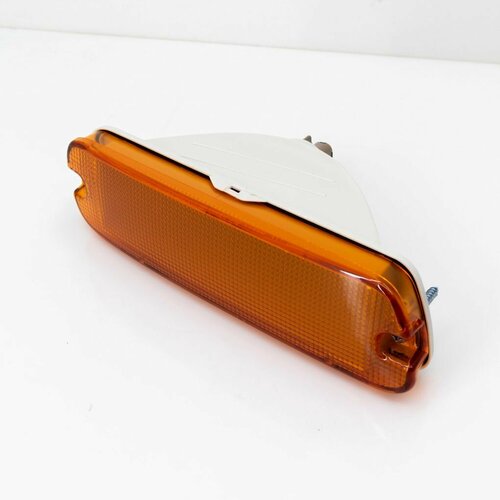 Поворот в бампер ISUZU FORWARD со скосом, правый, AUTODEPO