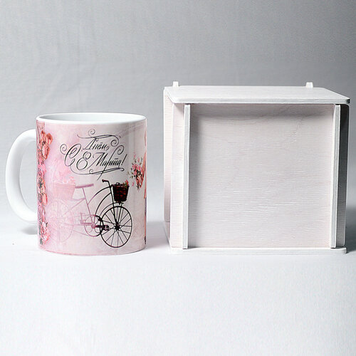 Кружка 8 марта в деревянной коробке