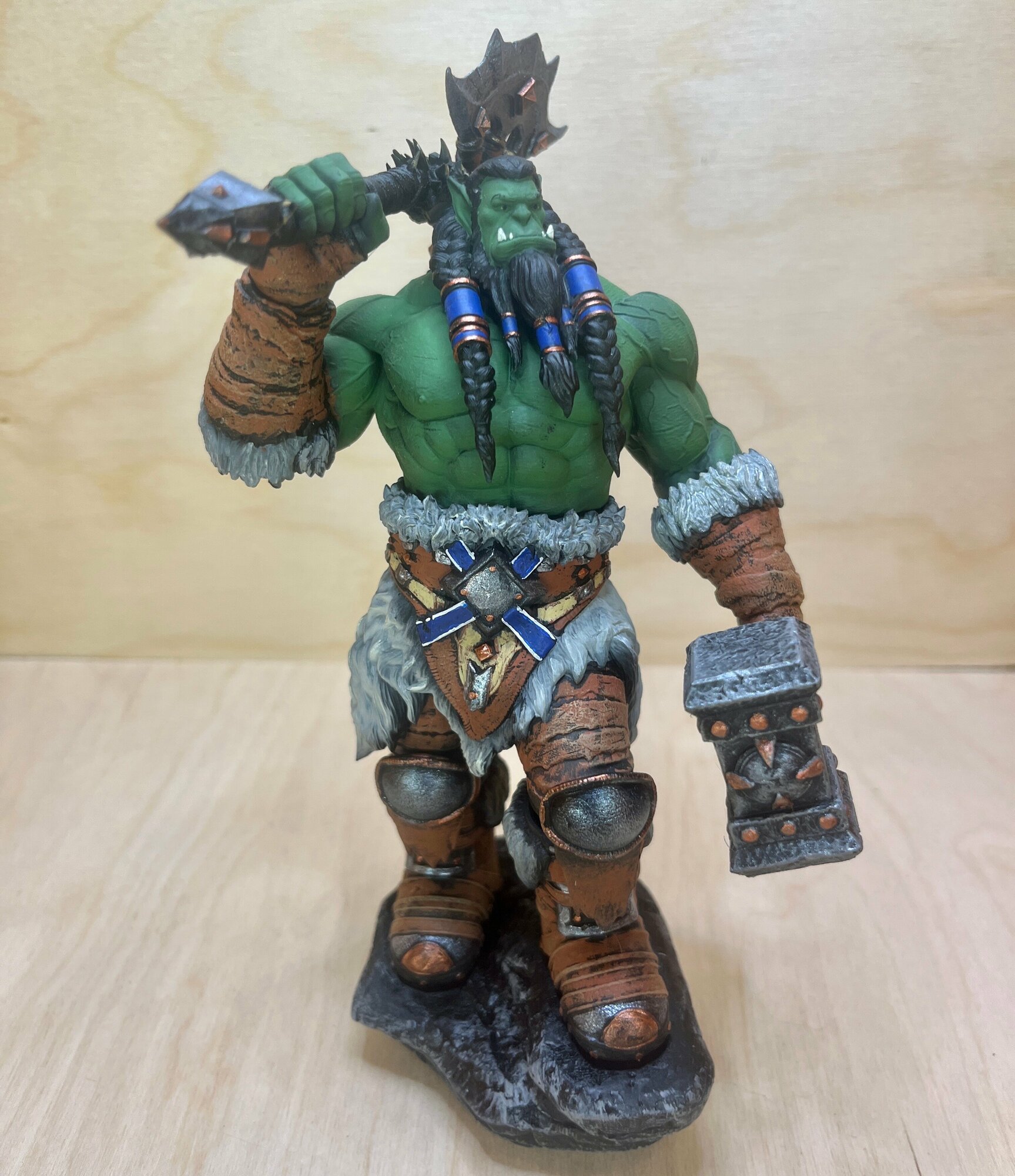 Фигурка героя Тралл, сын Дуротана - орк из Warcraft цветной. 18 см.