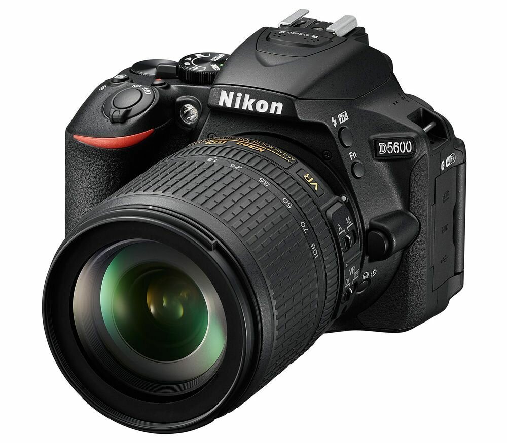 Зеркальный фотоаппарат Nikon D5600 Kit 18-105 VR