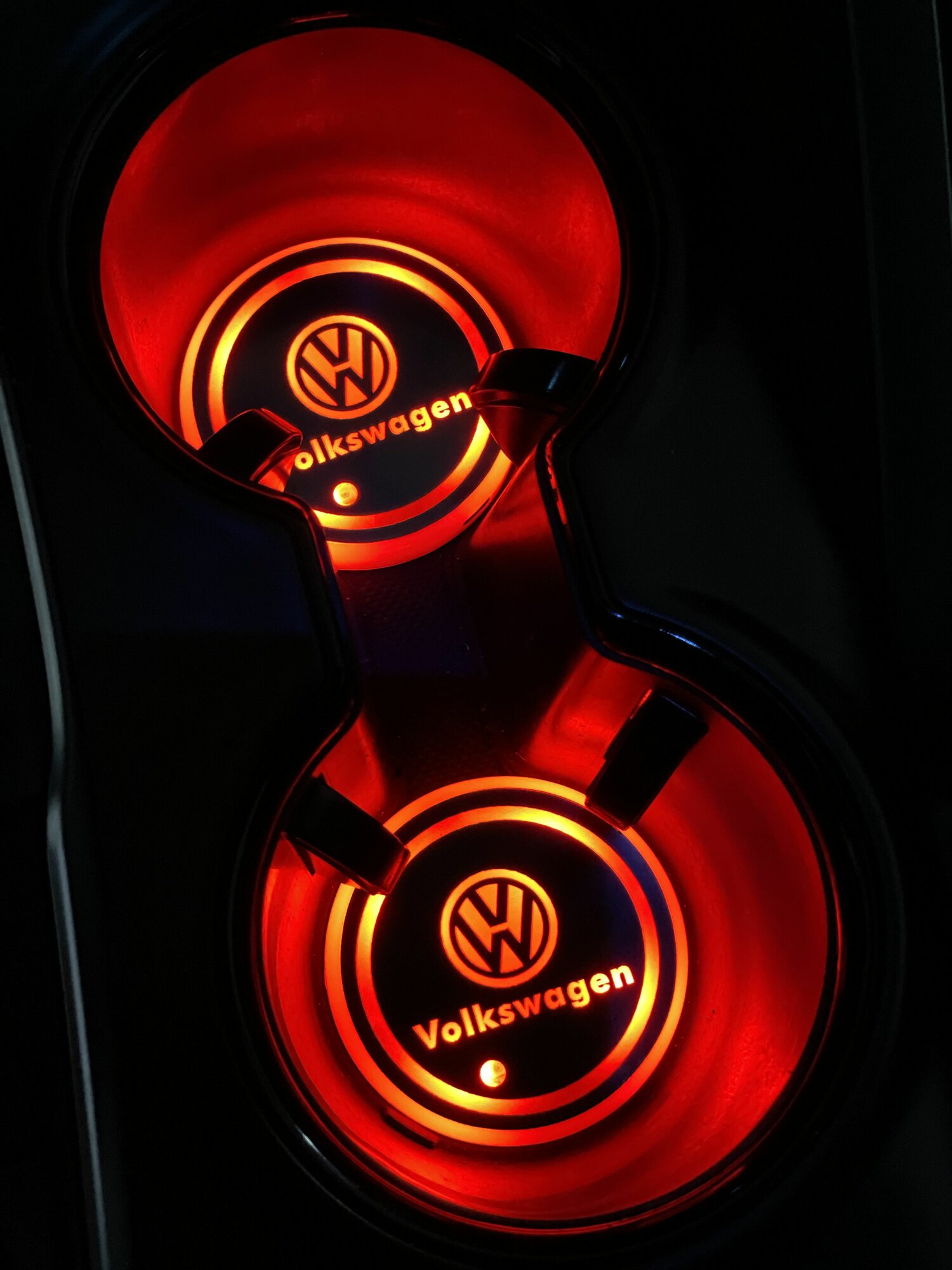 Подсветка подстаканников с логотипом Volkswagen светодиодная Фольксваген 2шт — фото 1