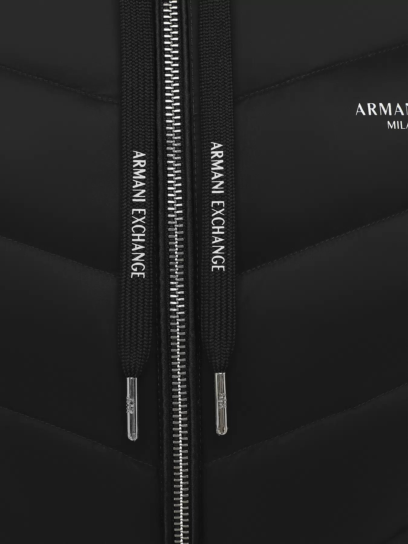 Пуховик Armani Exchange, размер S, черный — фото 1