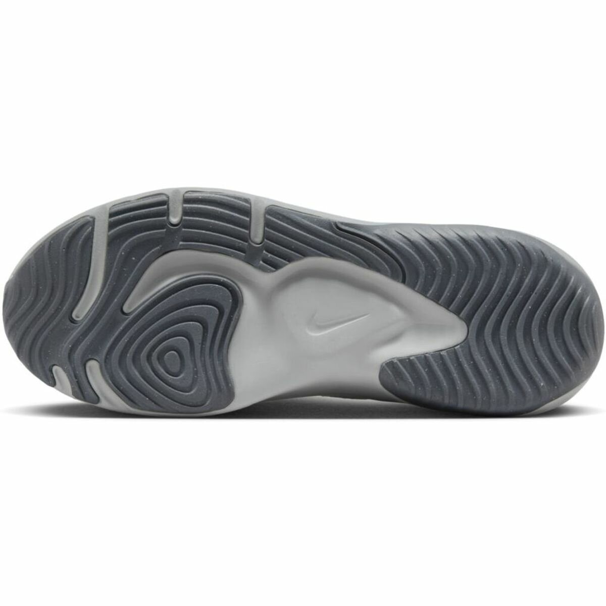 Кроссовки NIKE Legend Essential 3 Next Nature, полнота F, размер 10 US, белый — фото 1