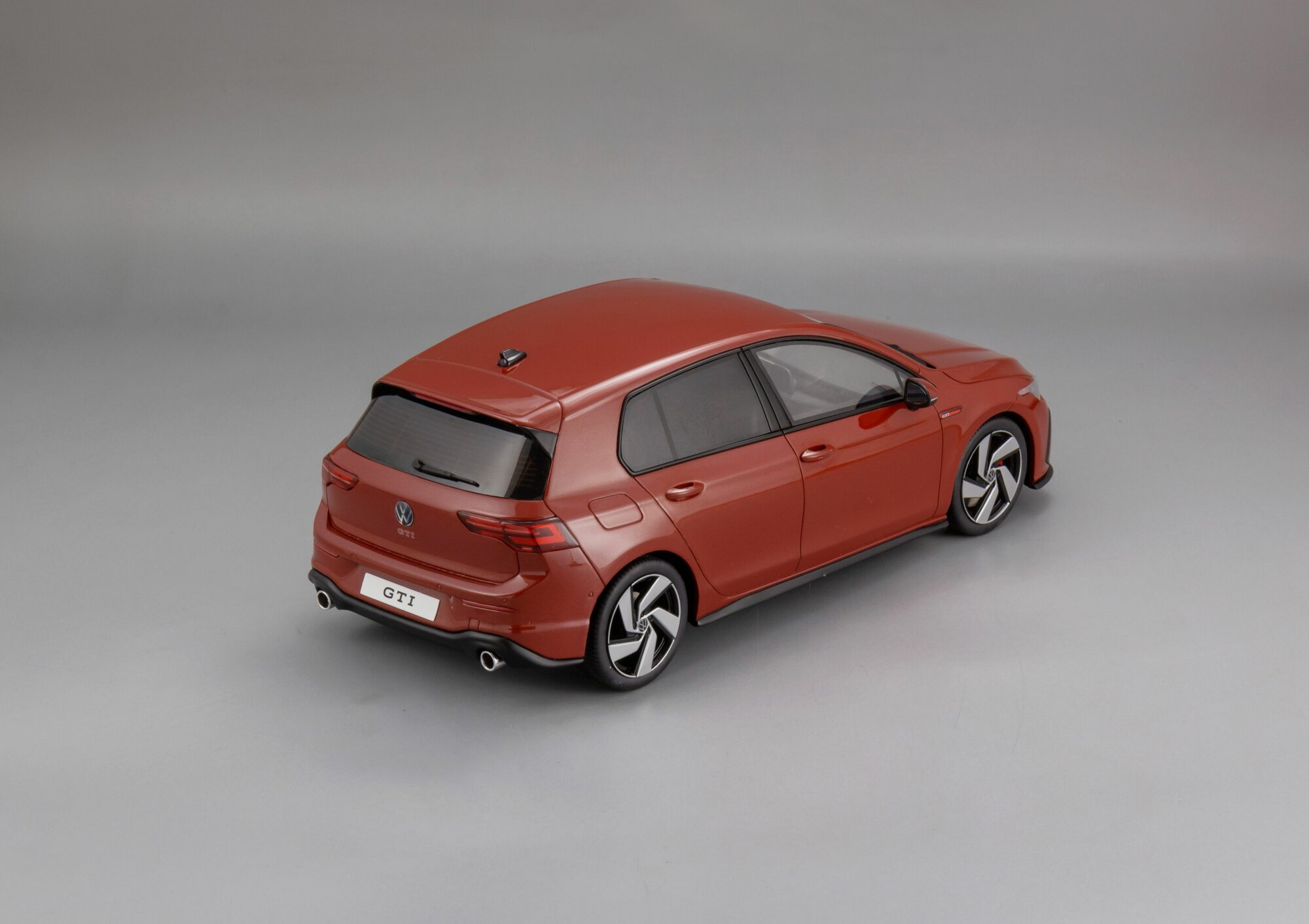Масштабная модель Volkswagen Golf VIII GTI — фото 1
