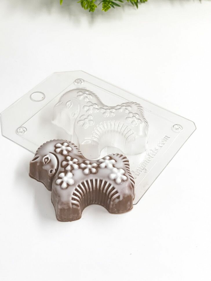 Лошадка в цветах форма пластиковая для мыла и шоколада