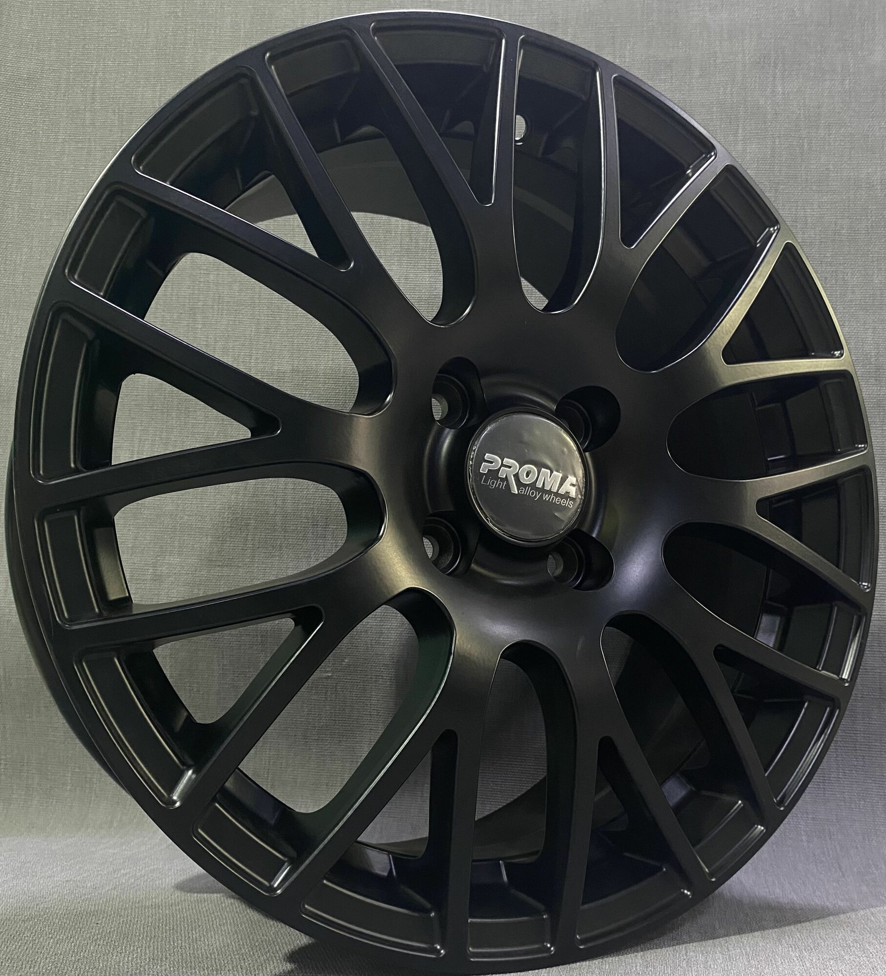 Колесный диск Proma 6.5"*16 PCD4*114,3 et46 d67.1 Черный матовый