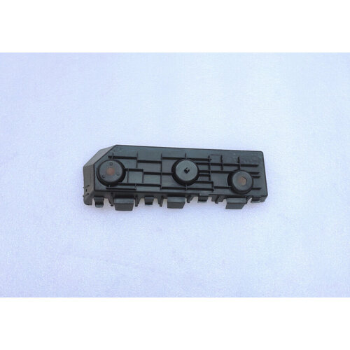 CHERY S18D-2803542 Кронштейн бампера пер прав 158₽