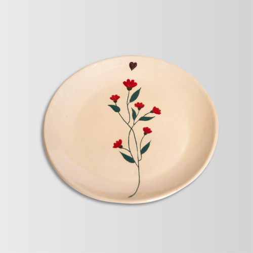 Керамическая тарелка ручной работы