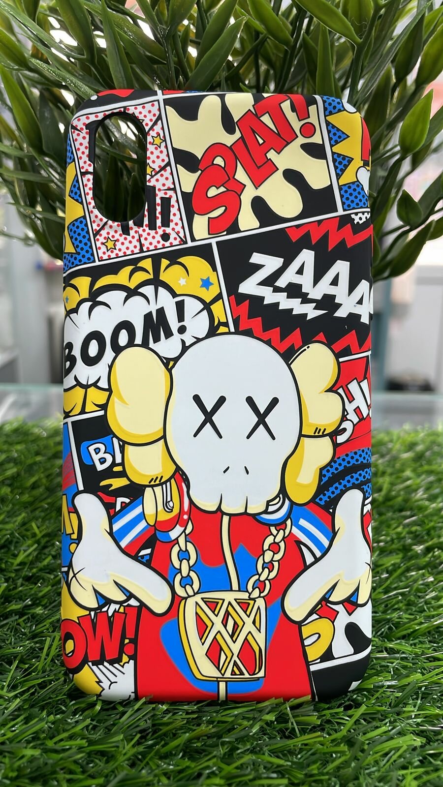 Чехол силиконовый iPhone X/Xs Luxo Kaws БРО, светящийся в темноте