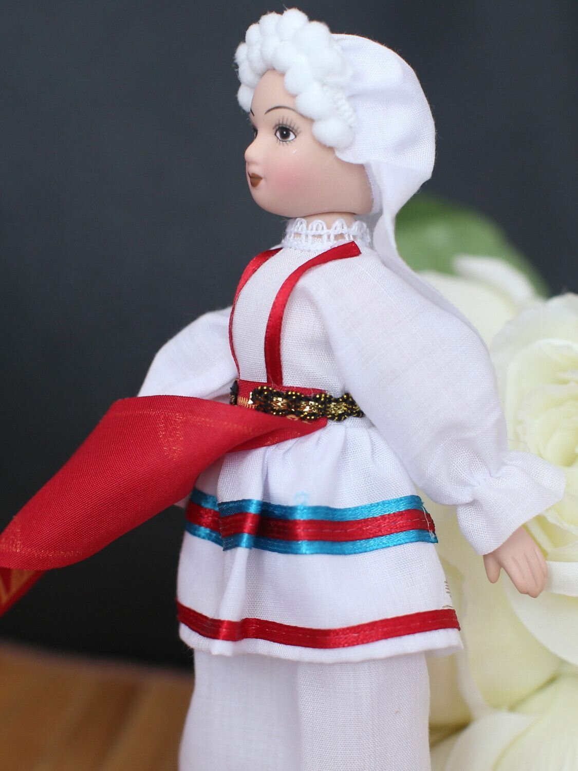 Кукла коллекционная в греческом девичьем костюме — фото 1