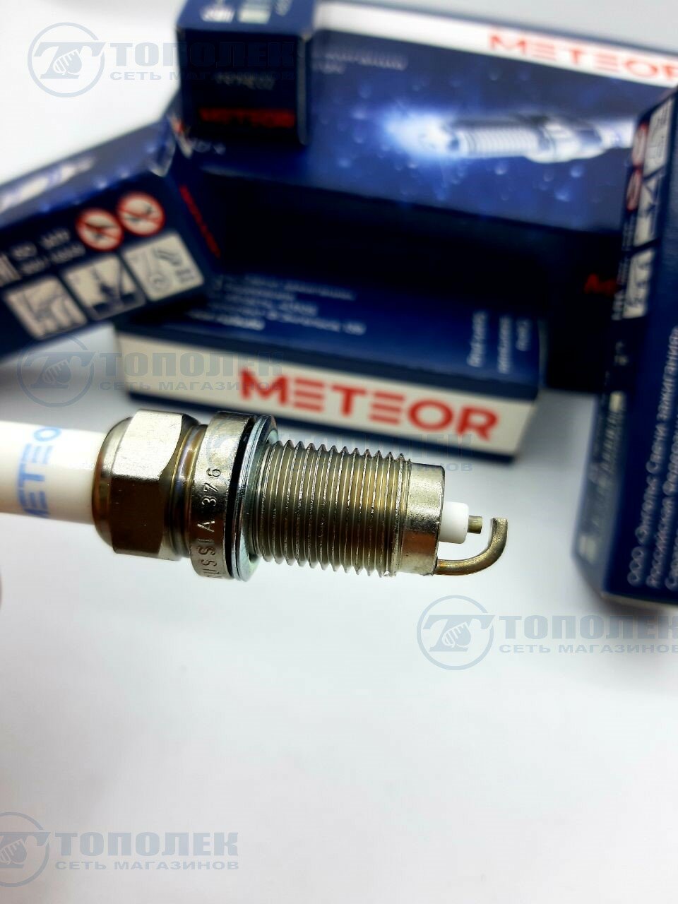 Свечи зажигания METEOR они же BOSCH 0242236530 1шт Polo 1.4/1.6, Fabia, Golf, Scoda Rapid FR7HE02 SA 218 blue line