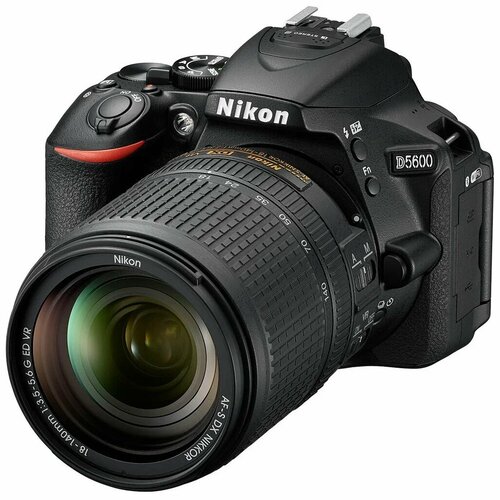 Фотоаппарат Nikon D5600 Kit AF-S 18-140mm f35-56 VR черный 9599000₽