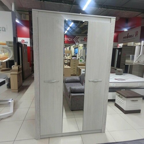 Шкаф 3-х створчатый монако