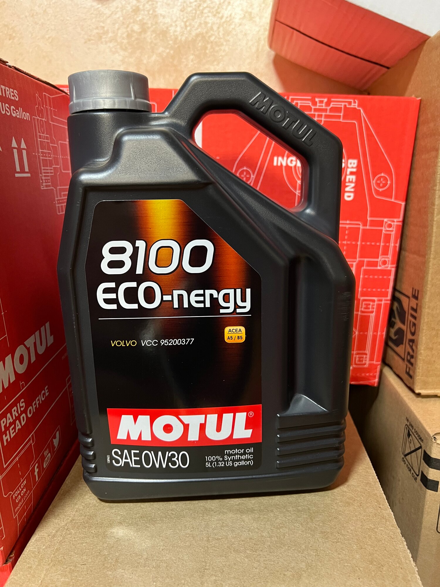 Синтетическое моторное масло Motul 8100 Eco-nergy 0W30, 5 л, 1 шт.