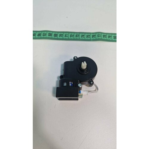 Узел правой боковой щетки RV-R350 с разбора 1450₽