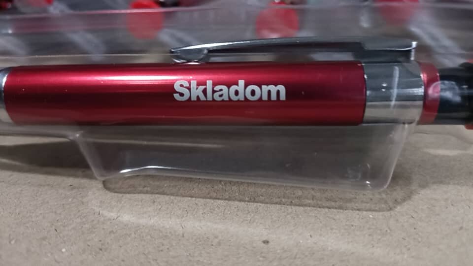 Изображение Карандаш, SKLADOM, строительный механический, с грифелями (6шт серые ø2,8 мм). Встроенная точилка