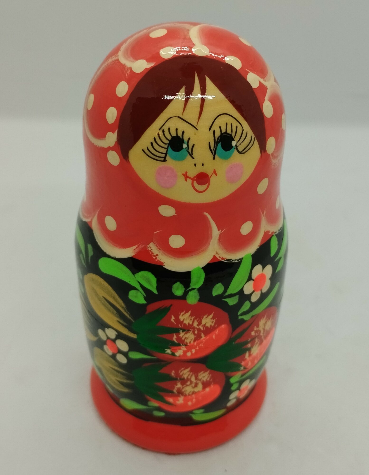 Матрешка 3 места, малая , клубника с цветами. — фото 1