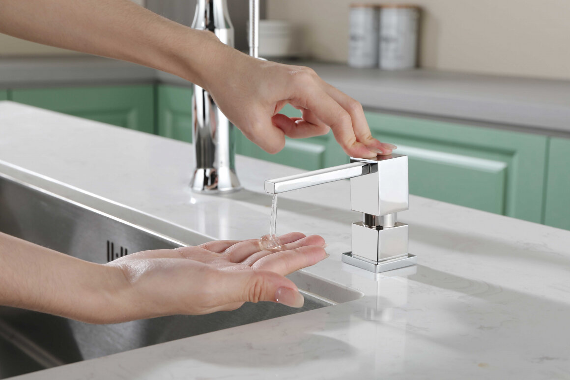 Дозатор для мыла Grocenberg AC0033NK, материал латунь, встраиваемый — фото 1