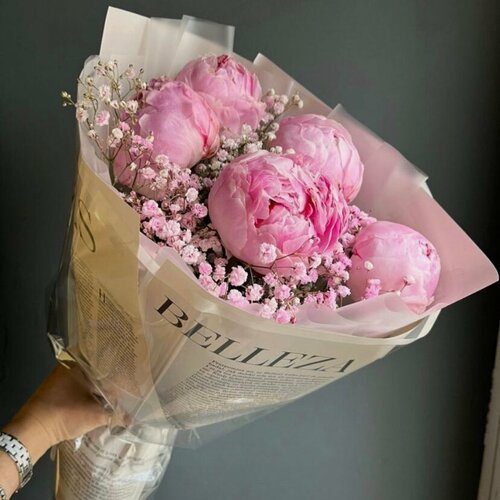 Изображение товара Букет из розовых пионов 5 шт и гипсофилы, красивый букет цветов, шикарный, премиум цветы, премиум букет
