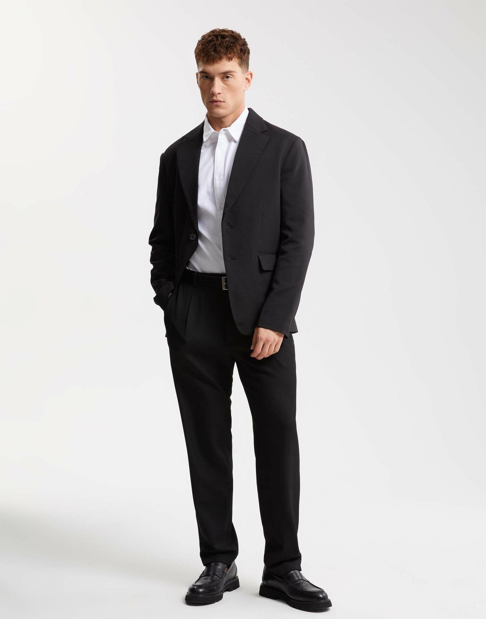 Брюки чинос Gloria Jeans GJ BLACK, размер 46/182, черный