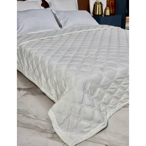 Покрывало на кровать/Евро/Велюр/220х240/В подарочной сумке