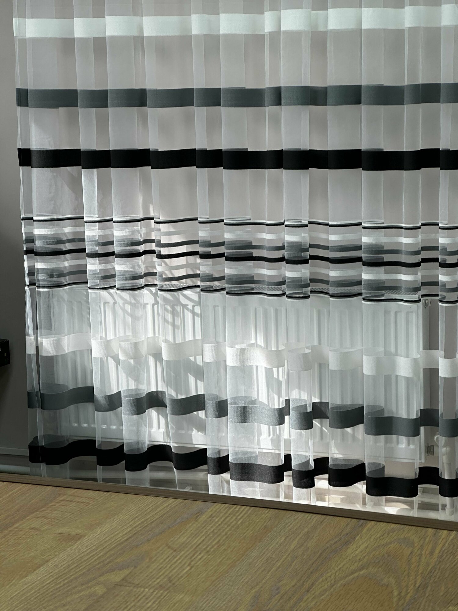 Тюль Сетка Полоски 00039 черно-серая 400*270 — фото 1