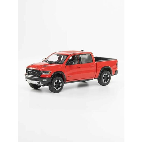 Машина металлическая коллекционная MotorMax 127 Ram 1500 Crew Rebel 2019 4999₽