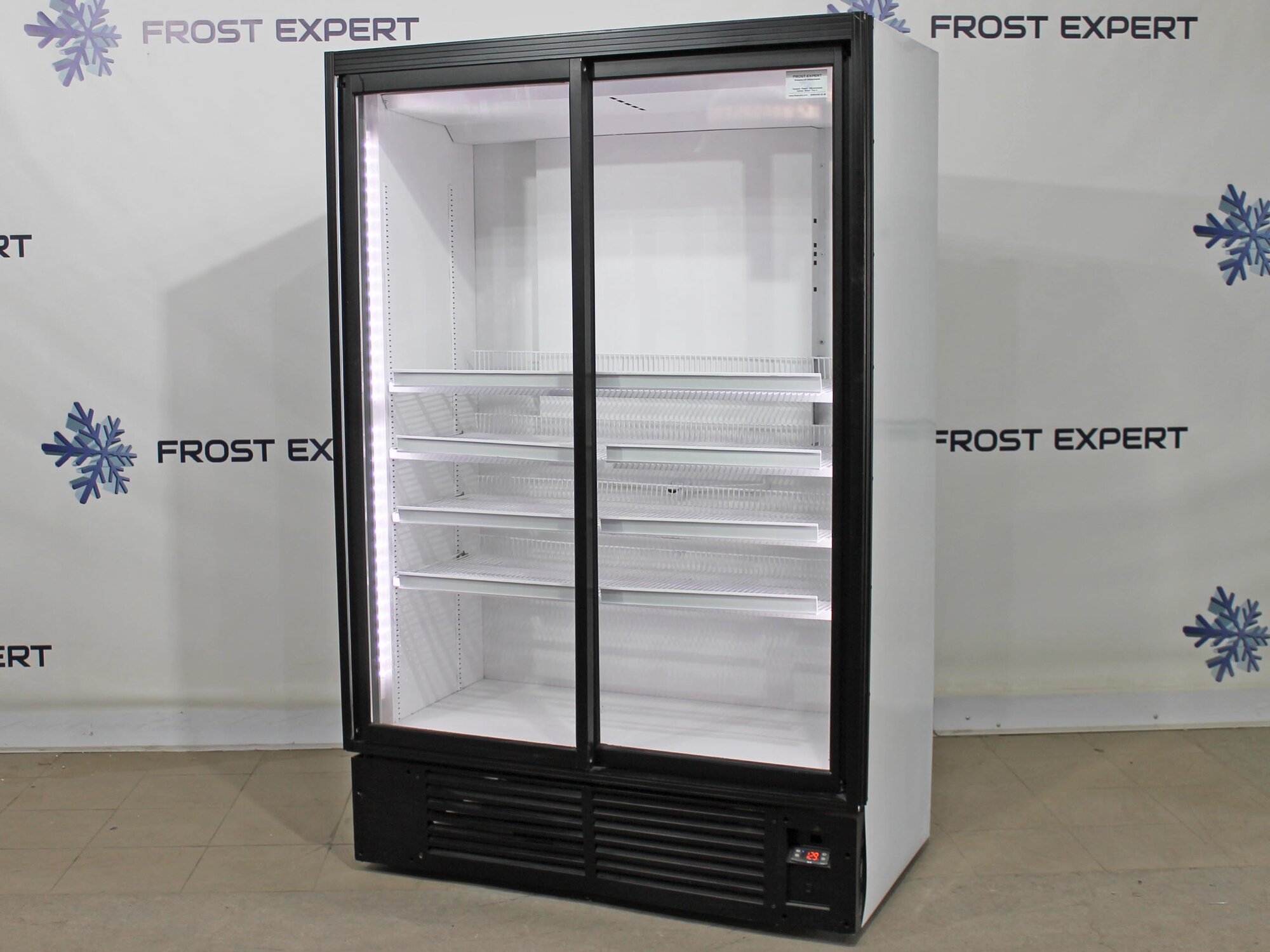 Холодильный шкаф Inter 800 Белый, Д/У замок