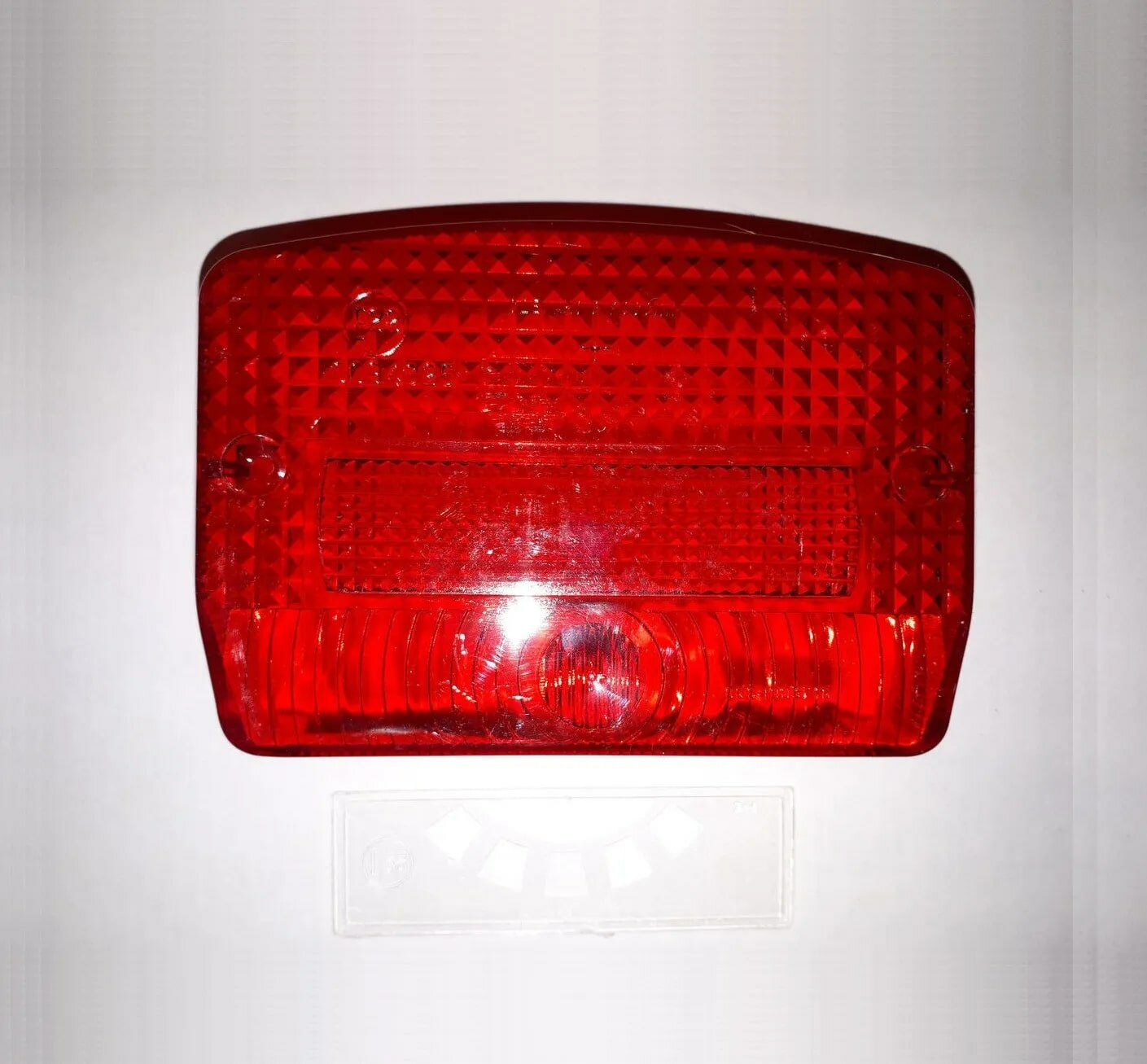 фото Рассеиватель заднего фонаря Иж Планета Юпитер