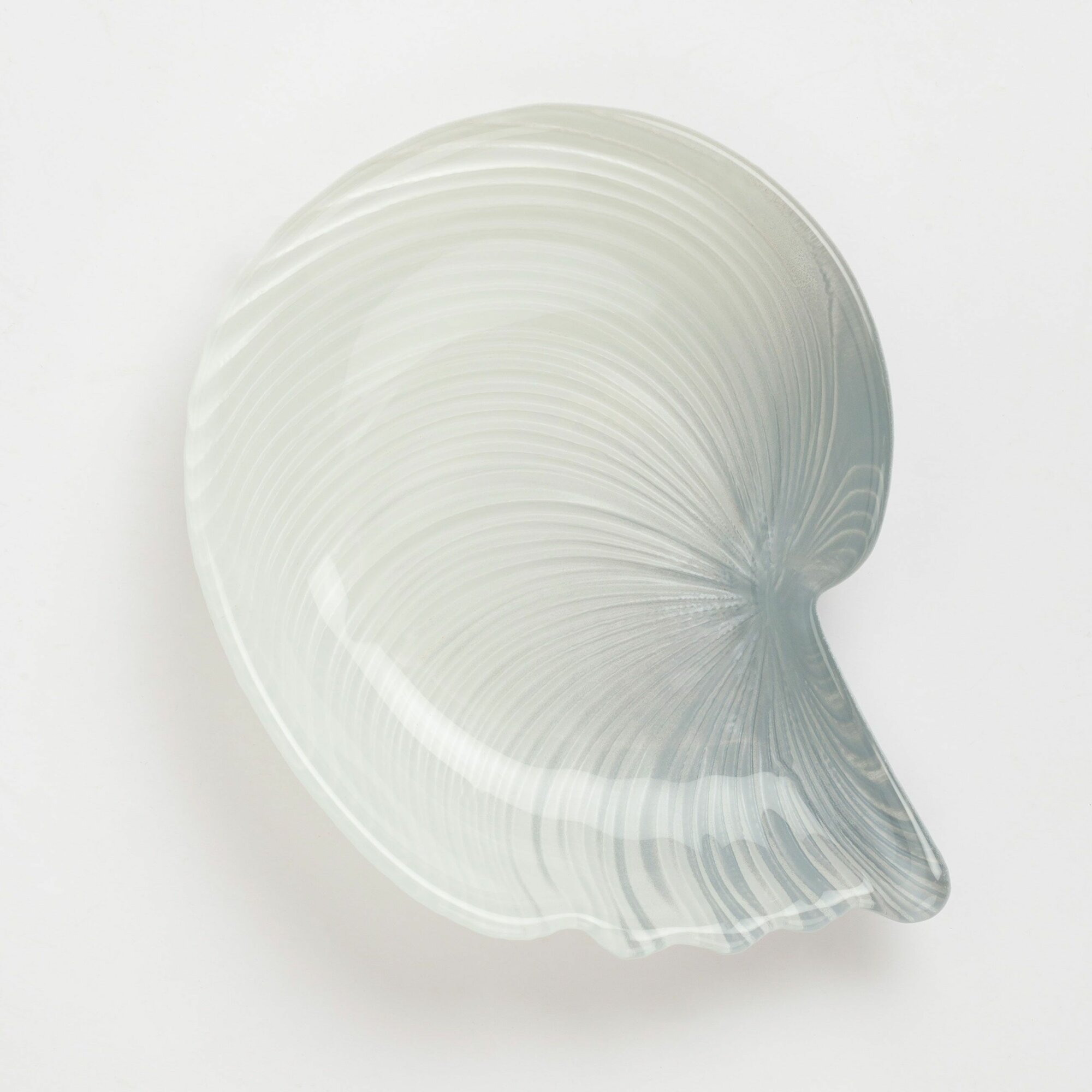 фото Блюдо 14х10 см, стекло, бело-голубое, Ракушка, Deep sea